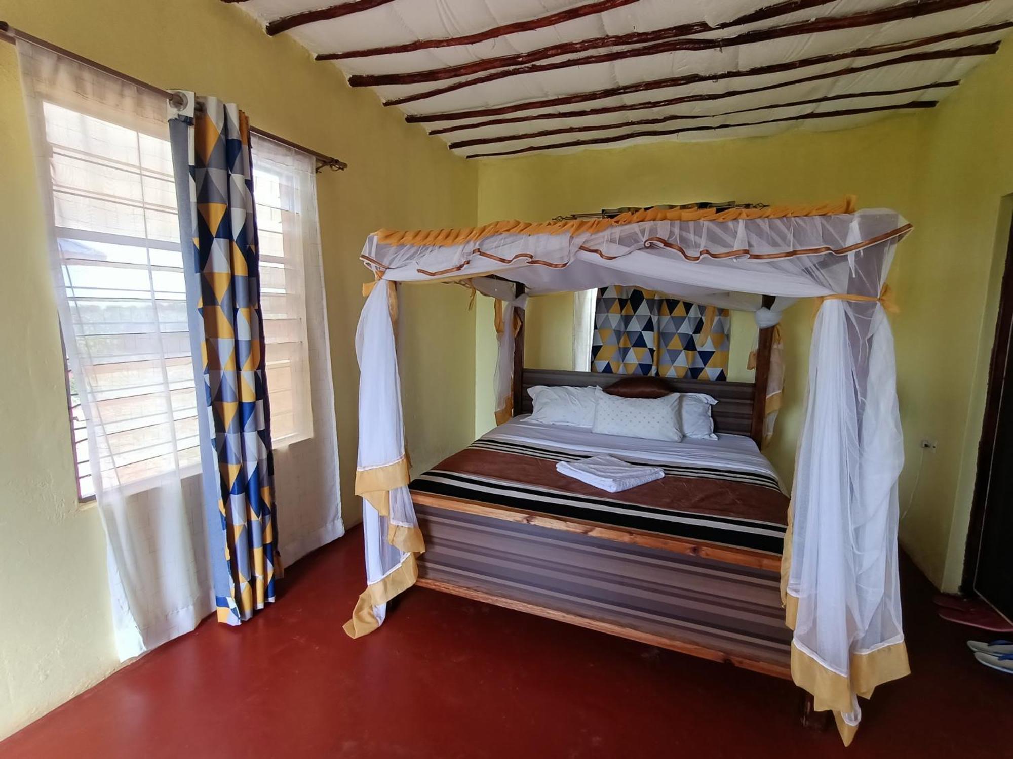 Tausa Tsavo Eco Lodge Voi Exterior photo