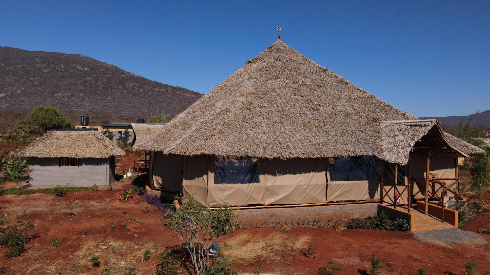 Tausa Tsavo Eco Lodge Voi Exterior photo